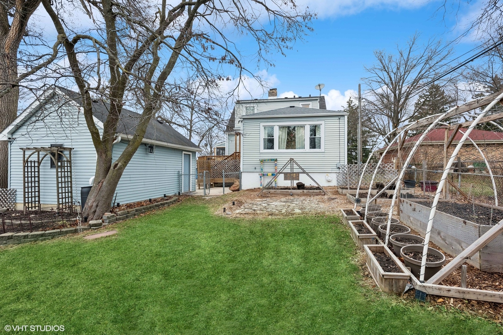 15 W Greenfield Avenue