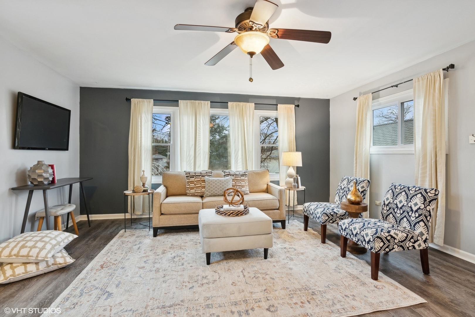 15 W Greenfield Avenue