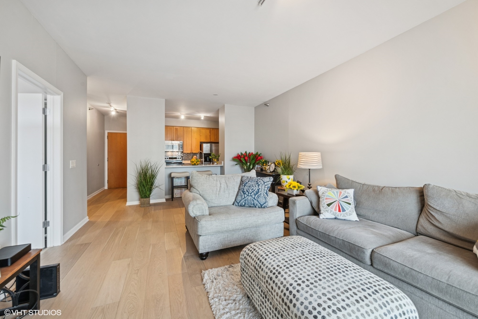 421 W HURON Street Unit: 602