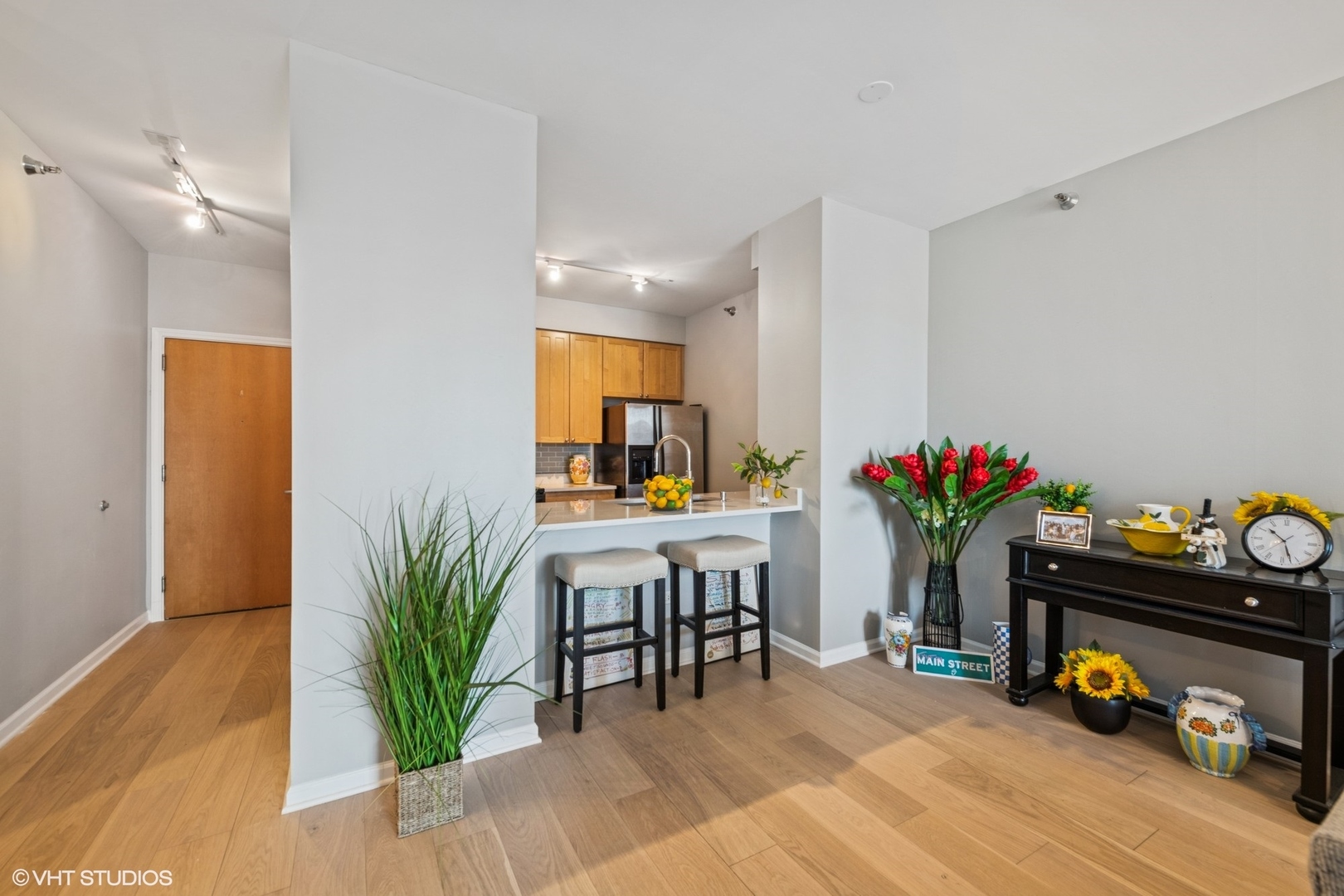 421 W HURON Street Unit: 602
