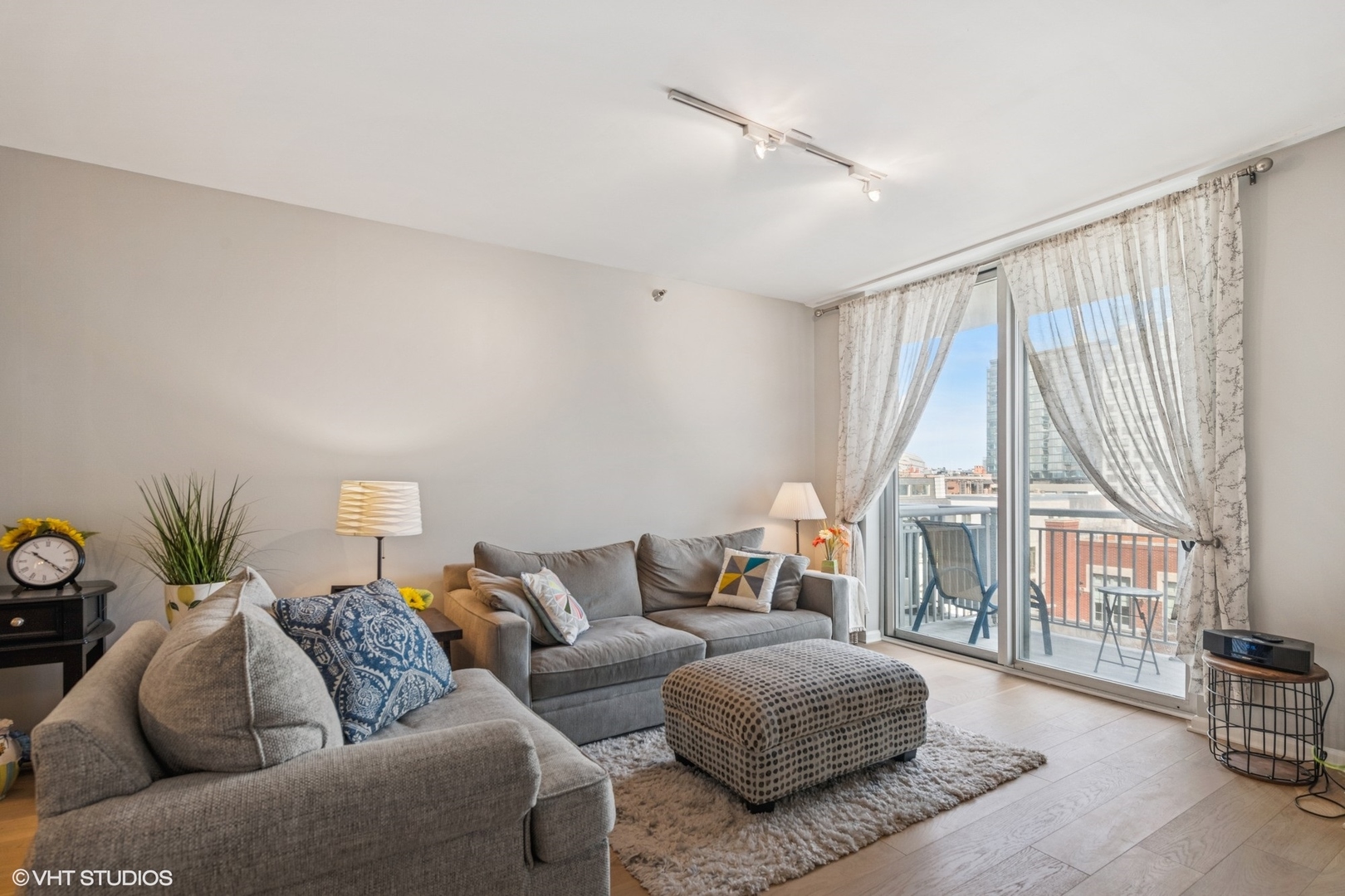 421 W HURON Street Unit: 602