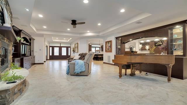 401 Lillemor Lane