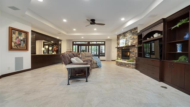 401 Lillemor Lane