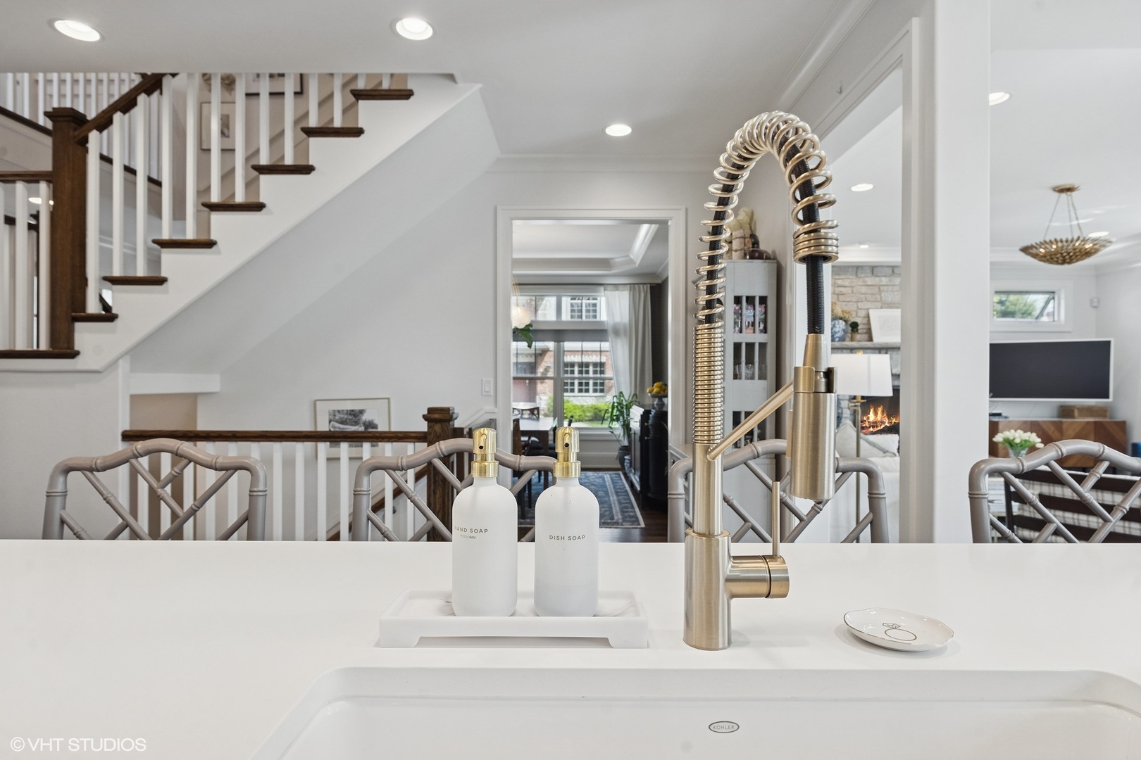 236 W Crescent Avenue