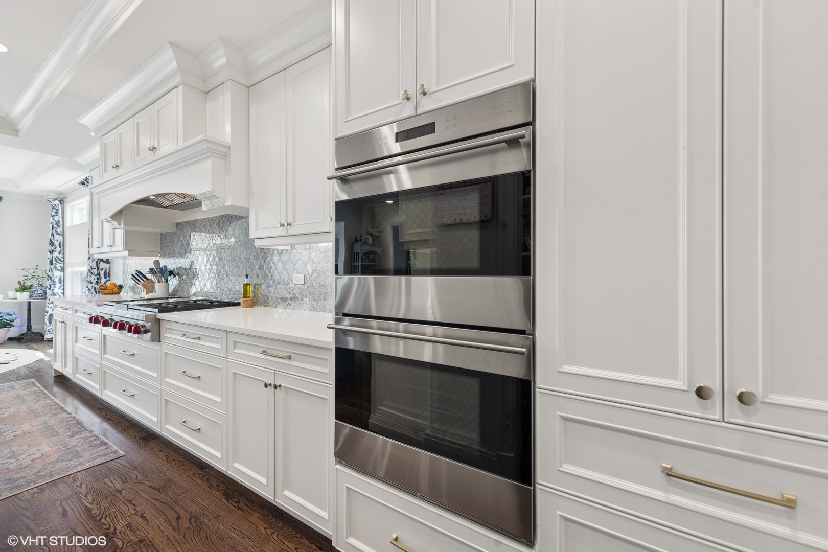 236 W Crescent Avenue