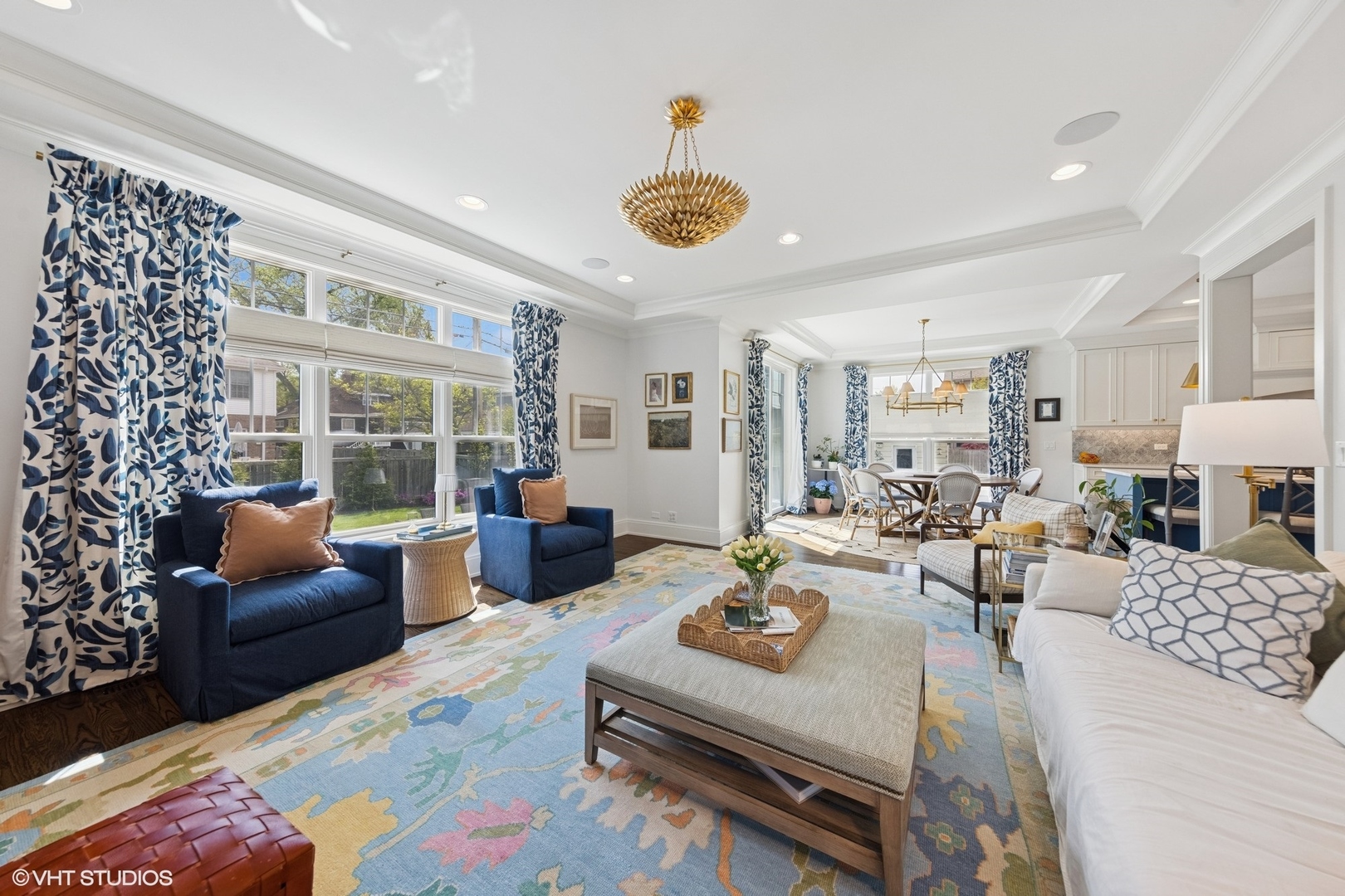 236 W Crescent Avenue