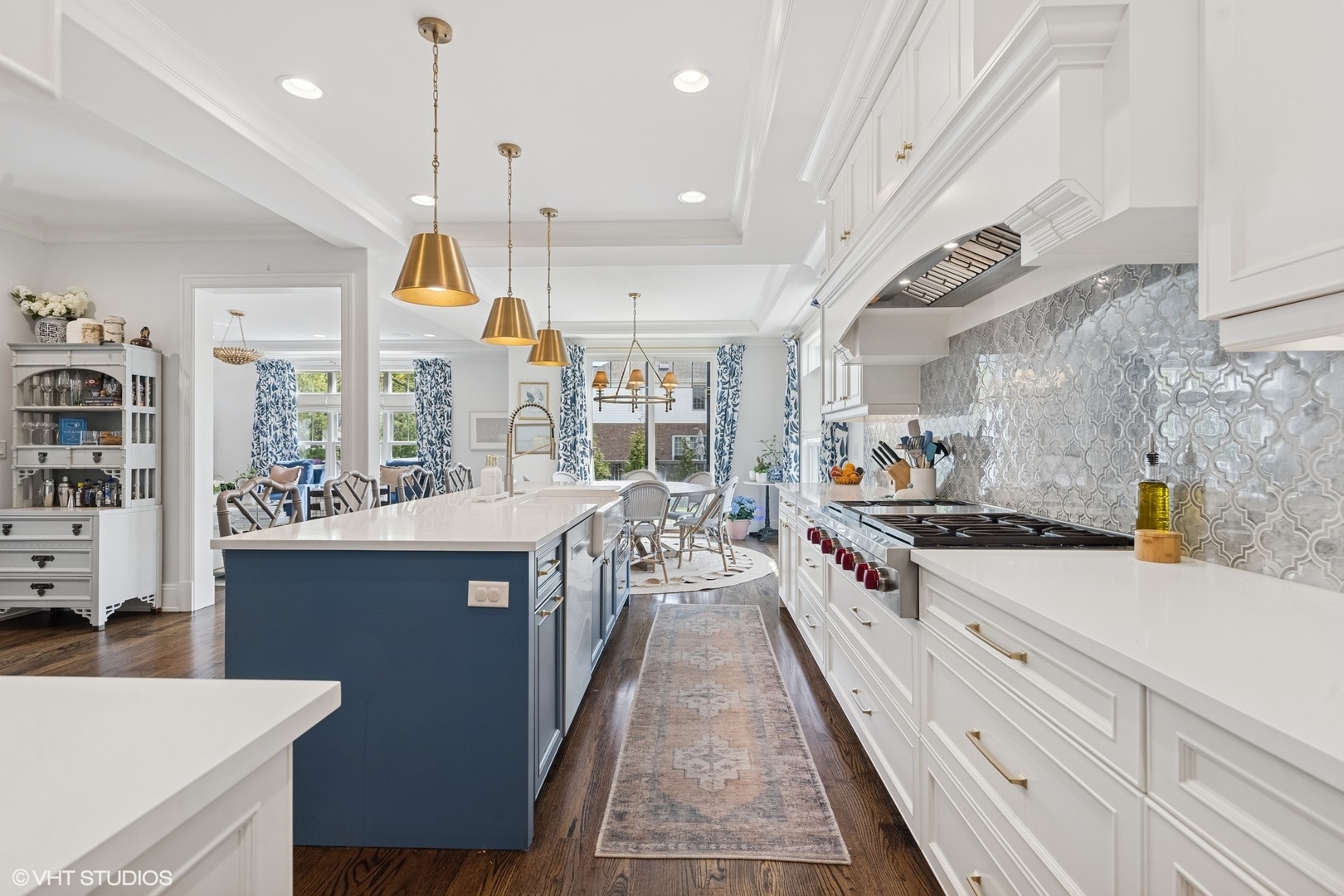 236 W Crescent Avenue