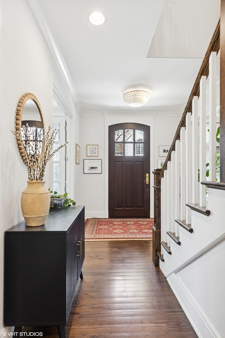 236 W Crescent Avenue