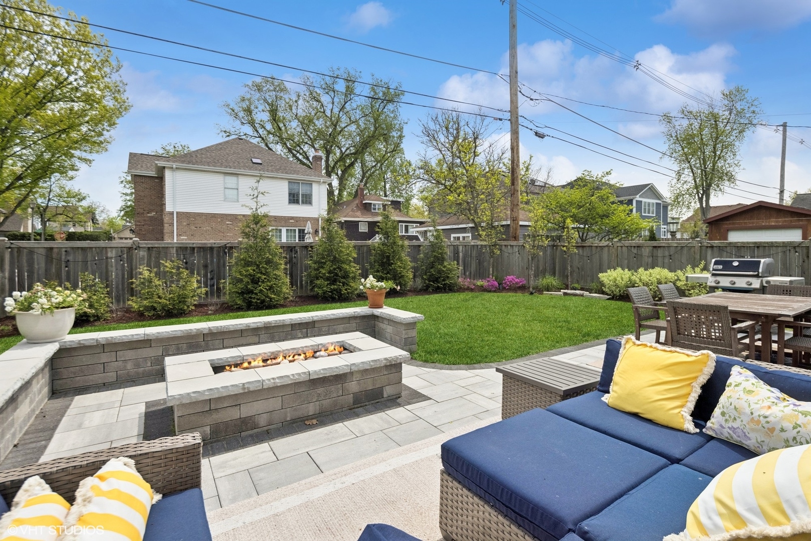 236 W Crescent Avenue