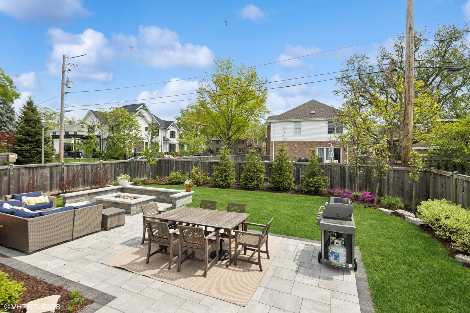 236 W Crescent Avenue