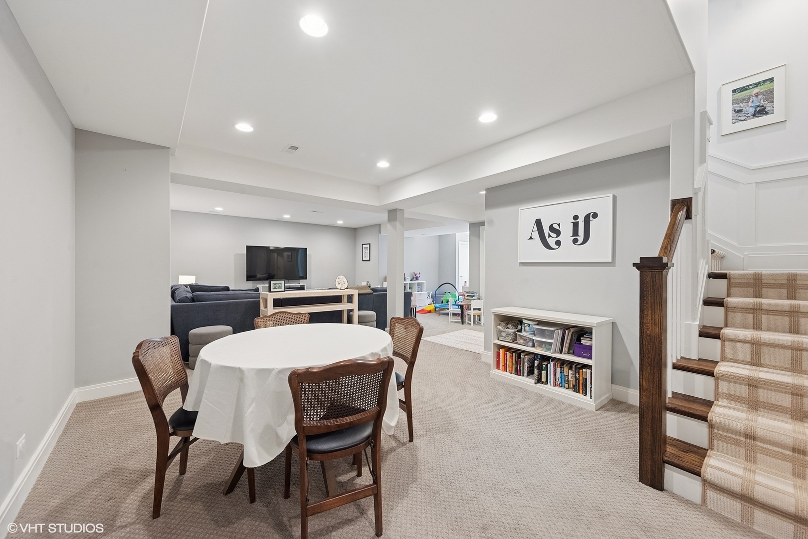 236 W Crescent Avenue