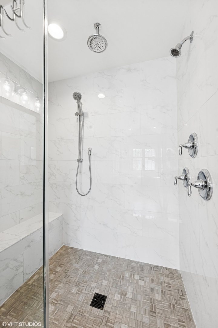 236 W Crescent Avenue