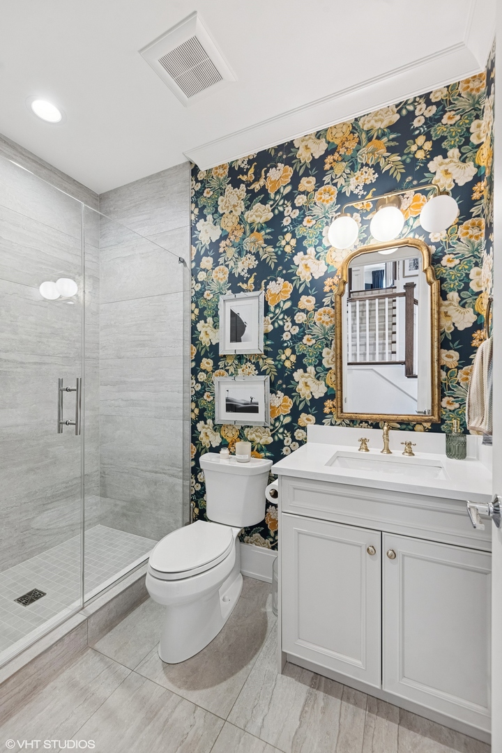 236 W Crescent Avenue