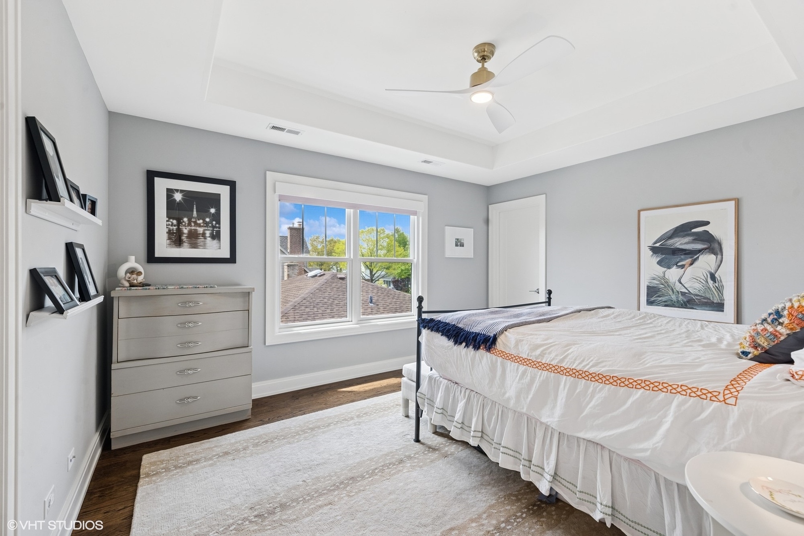 236 W Crescent Avenue