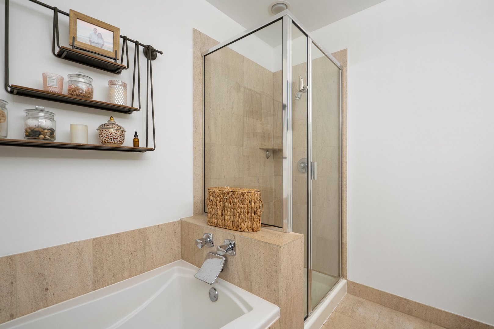 550 W Fulton Street Unit: 303