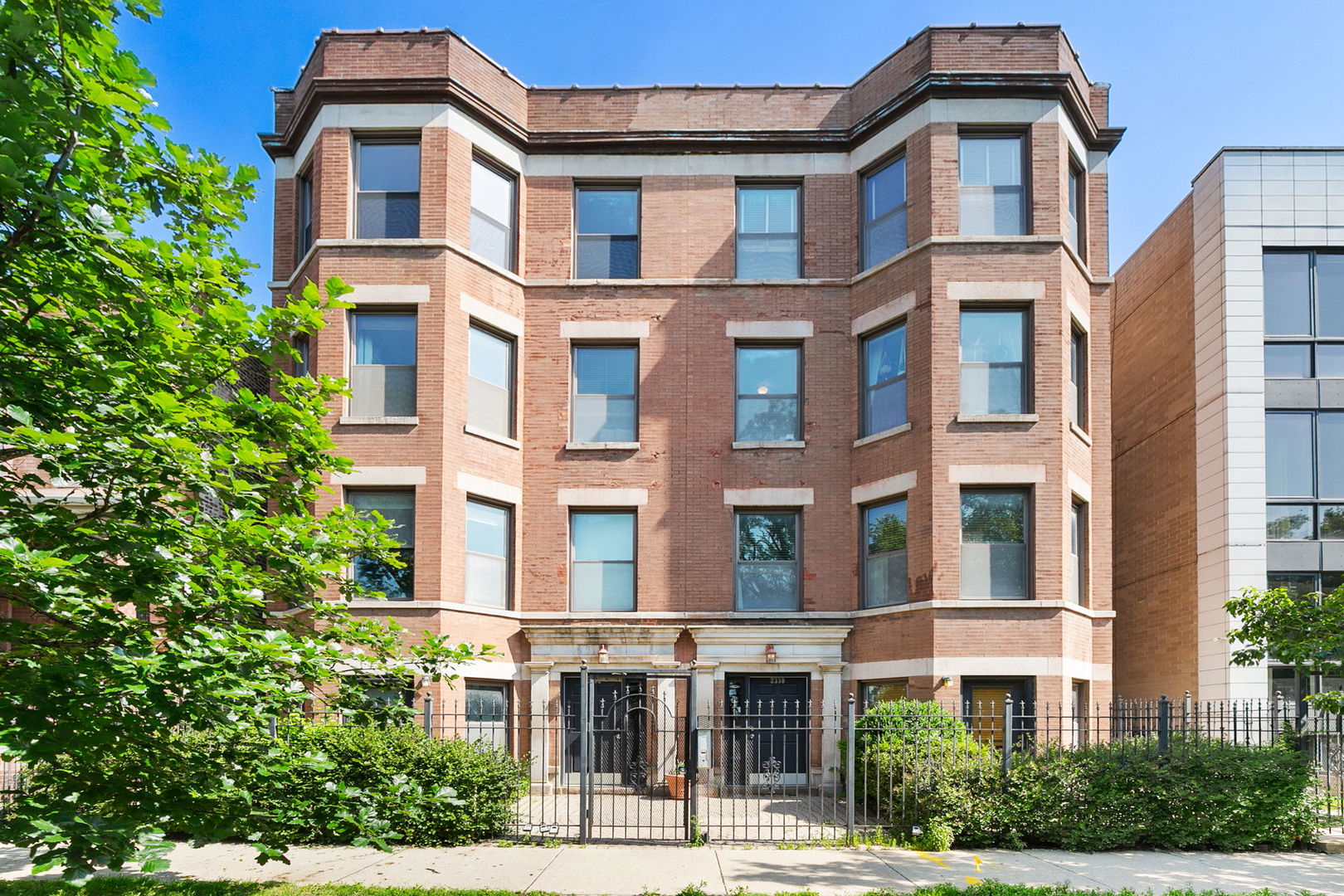 2332 W Huron Street Unit: 4