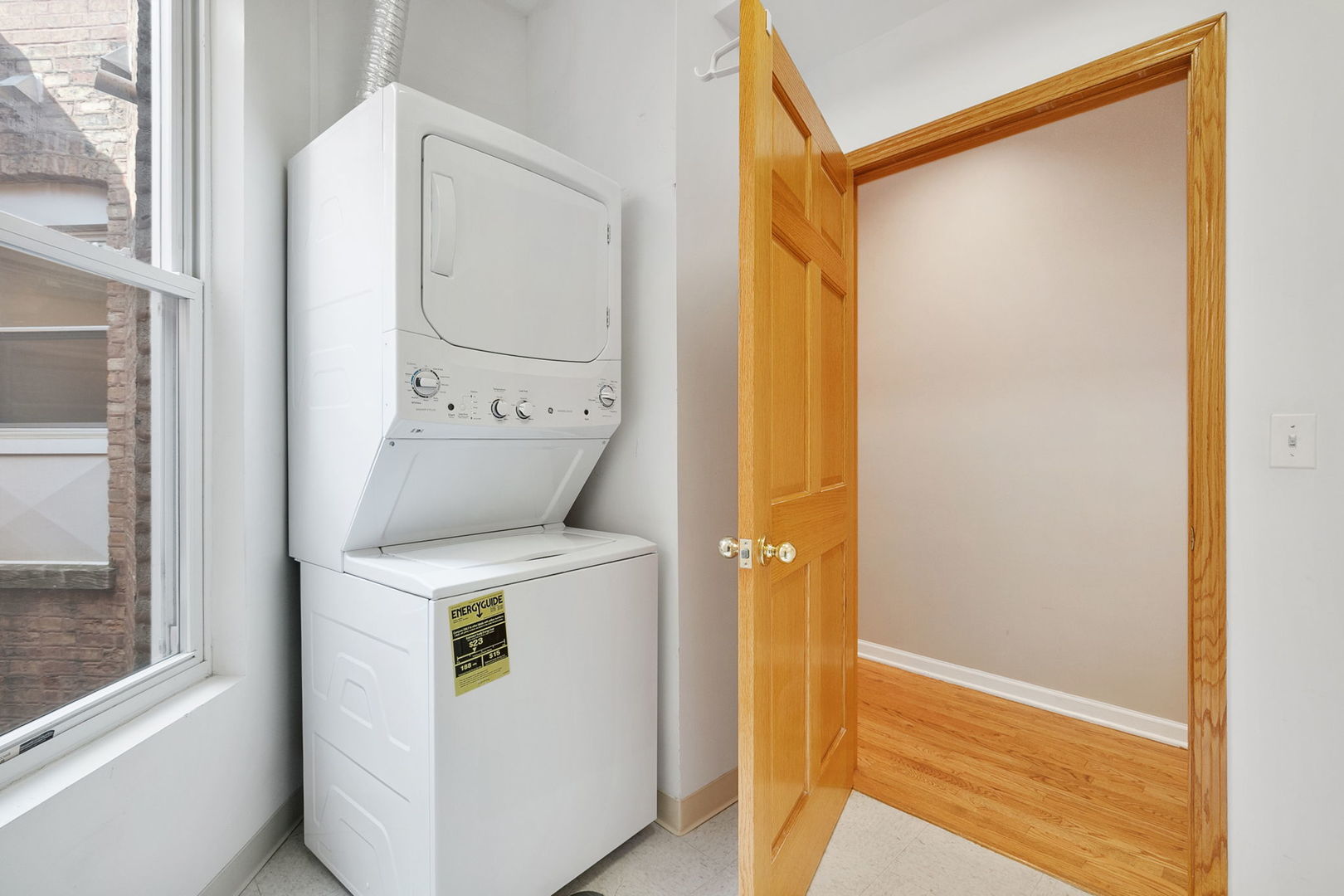 2332 W Huron Street Unit: 4