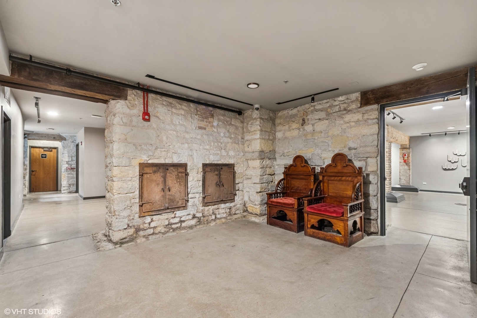 201 S Ashland Avenue