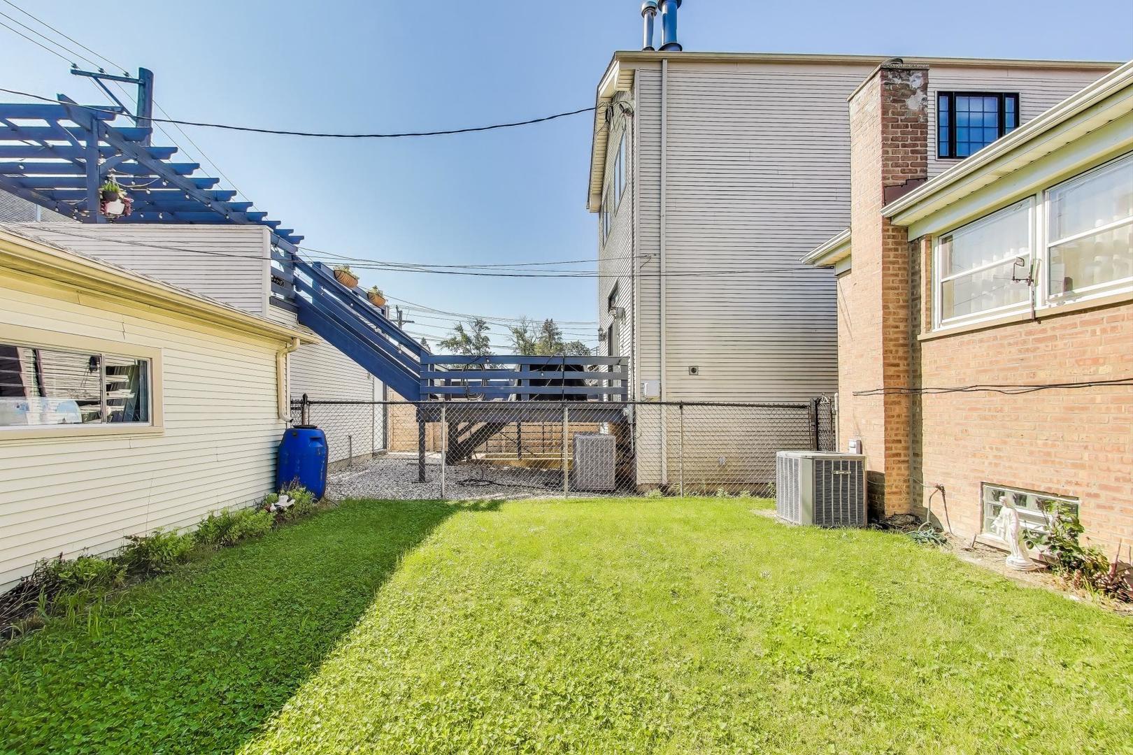 3823 N Kilpatrick Avenue