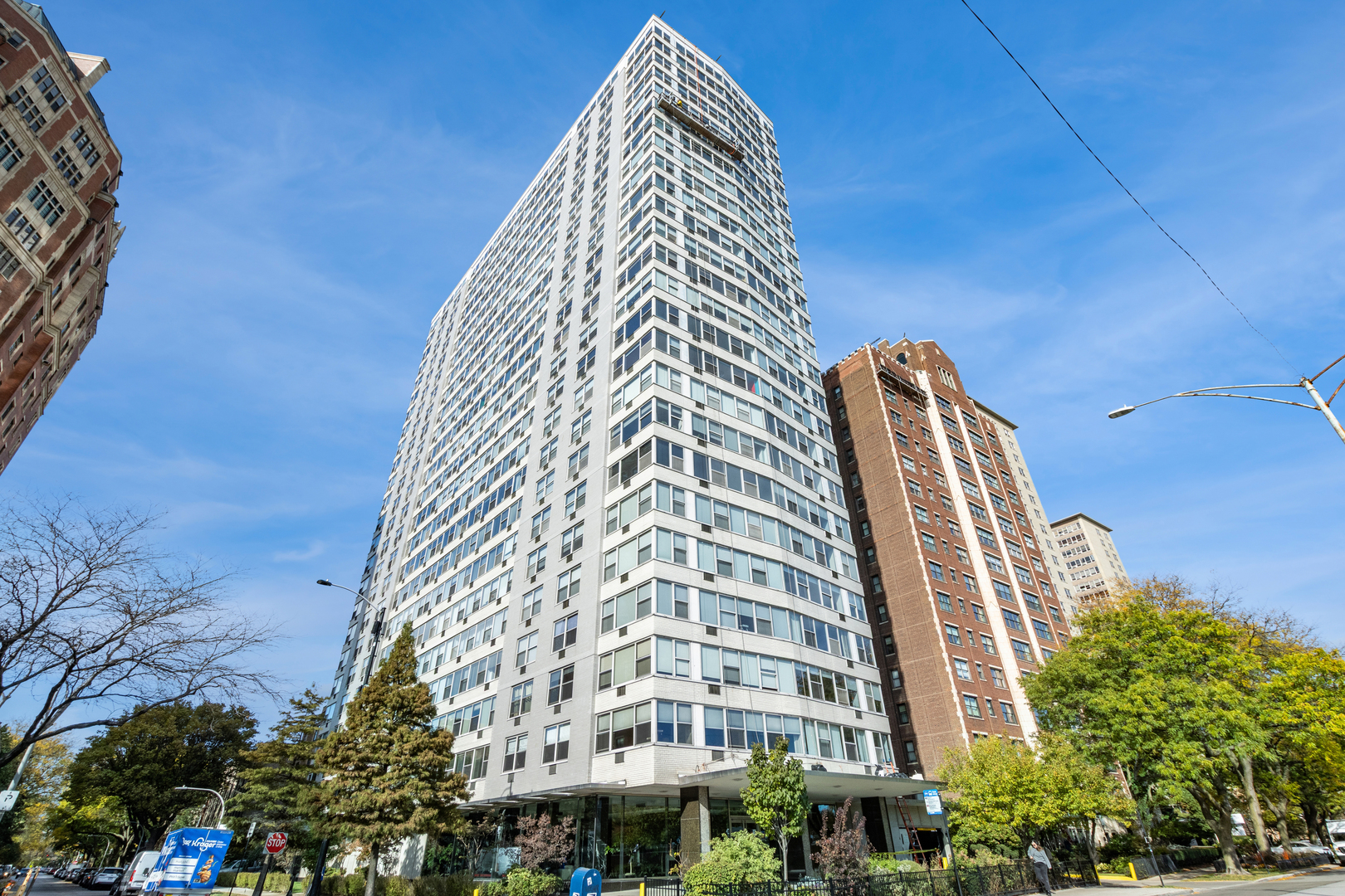 3900 N Lake Shore Drive Unit: 14D