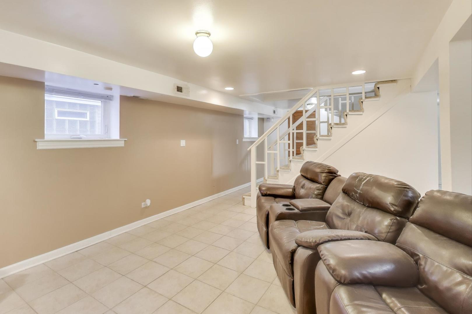 3625 N Overhill Avenue