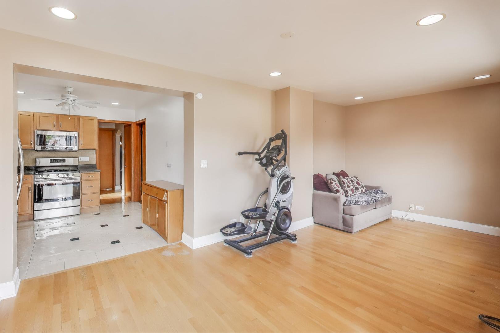 3625 N Overhill Avenue