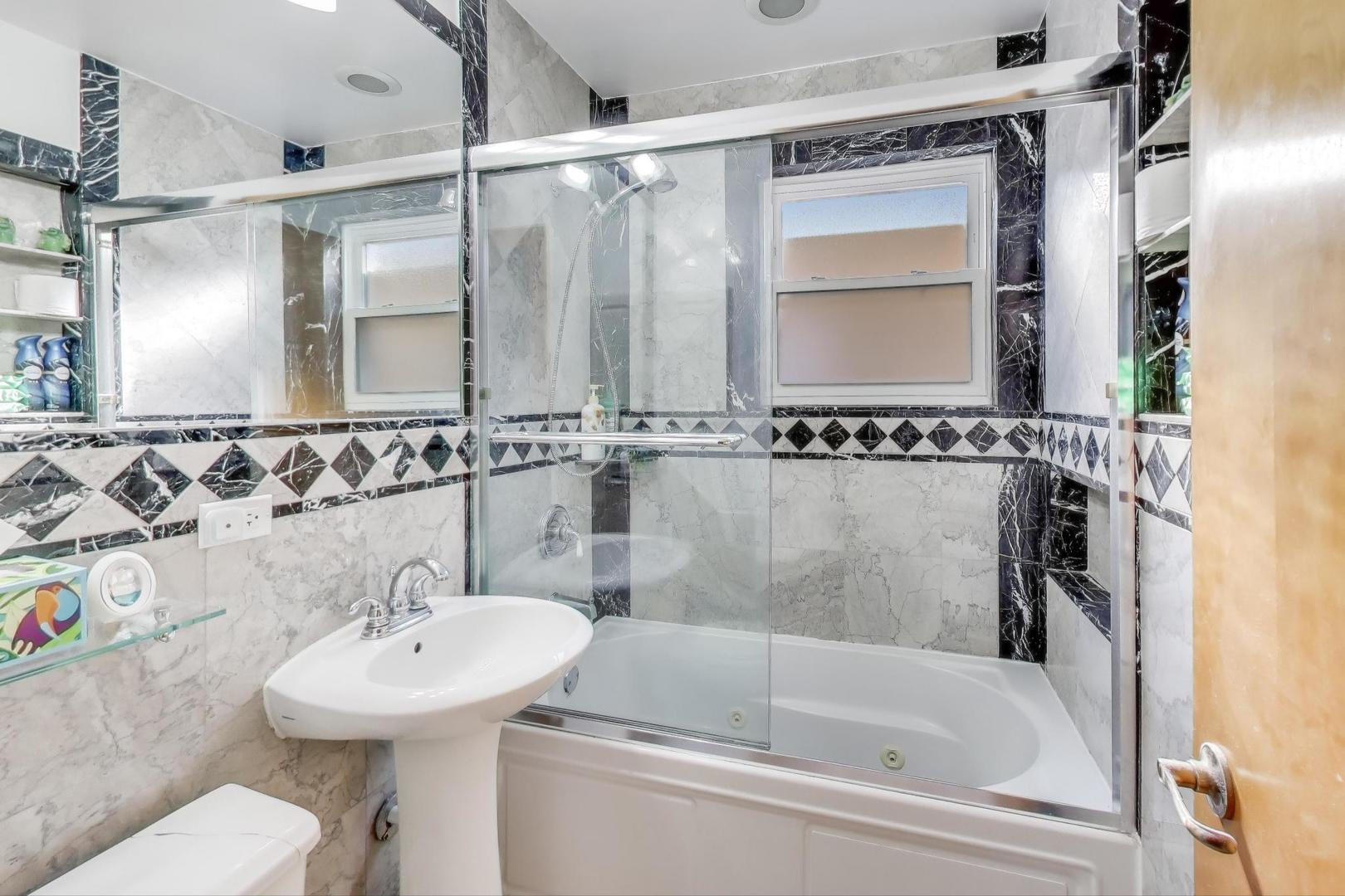 3625 N Overhill Avenue