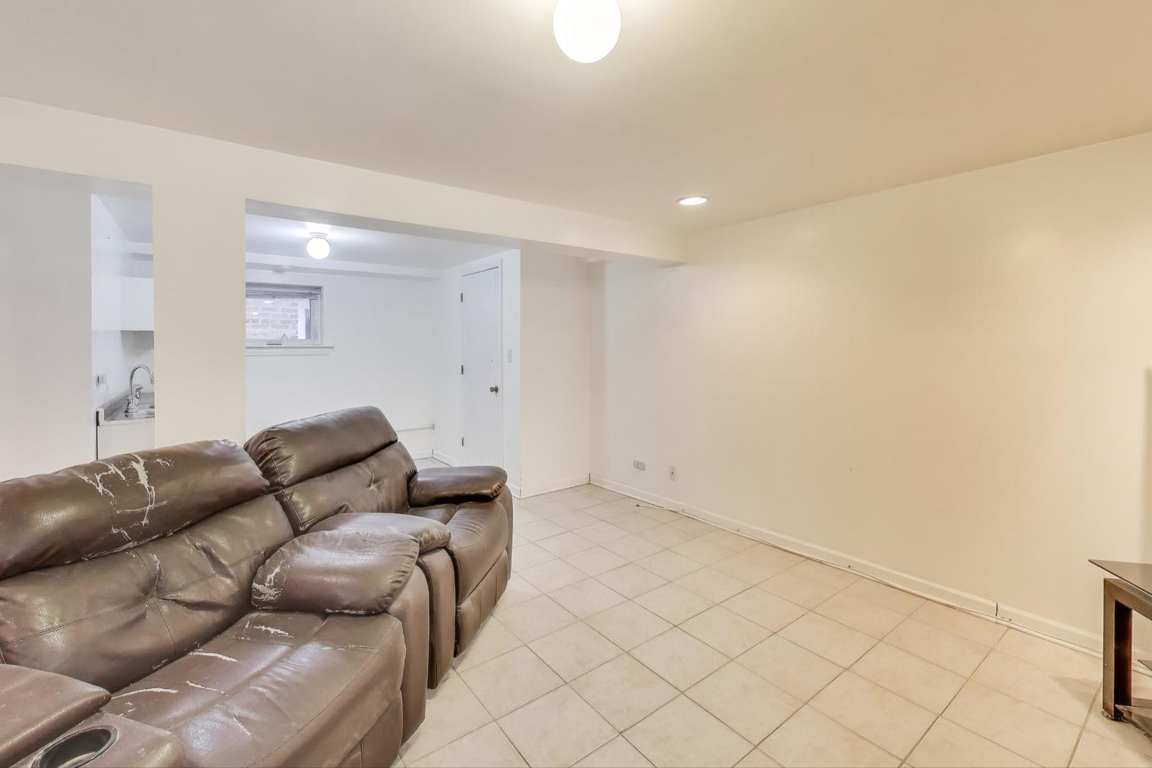 3625 N Overhill Avenue