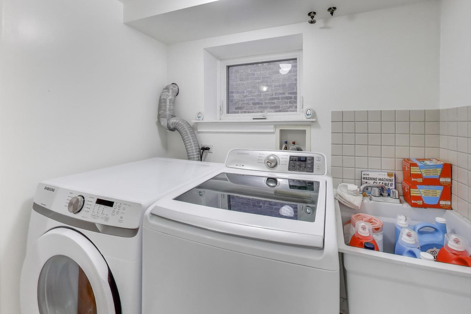 3625 N Overhill Avenue