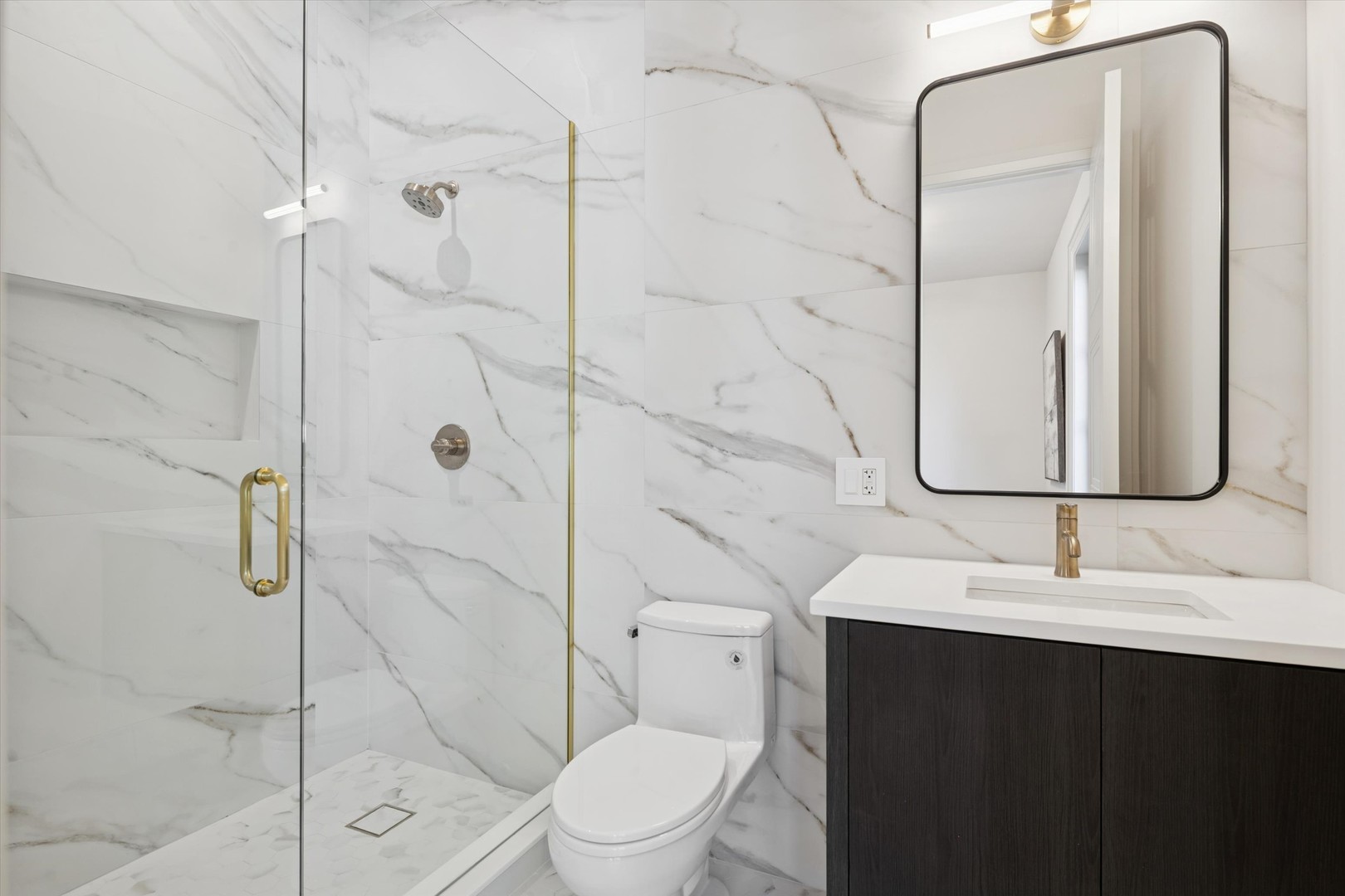 377 S Prairie Avenue