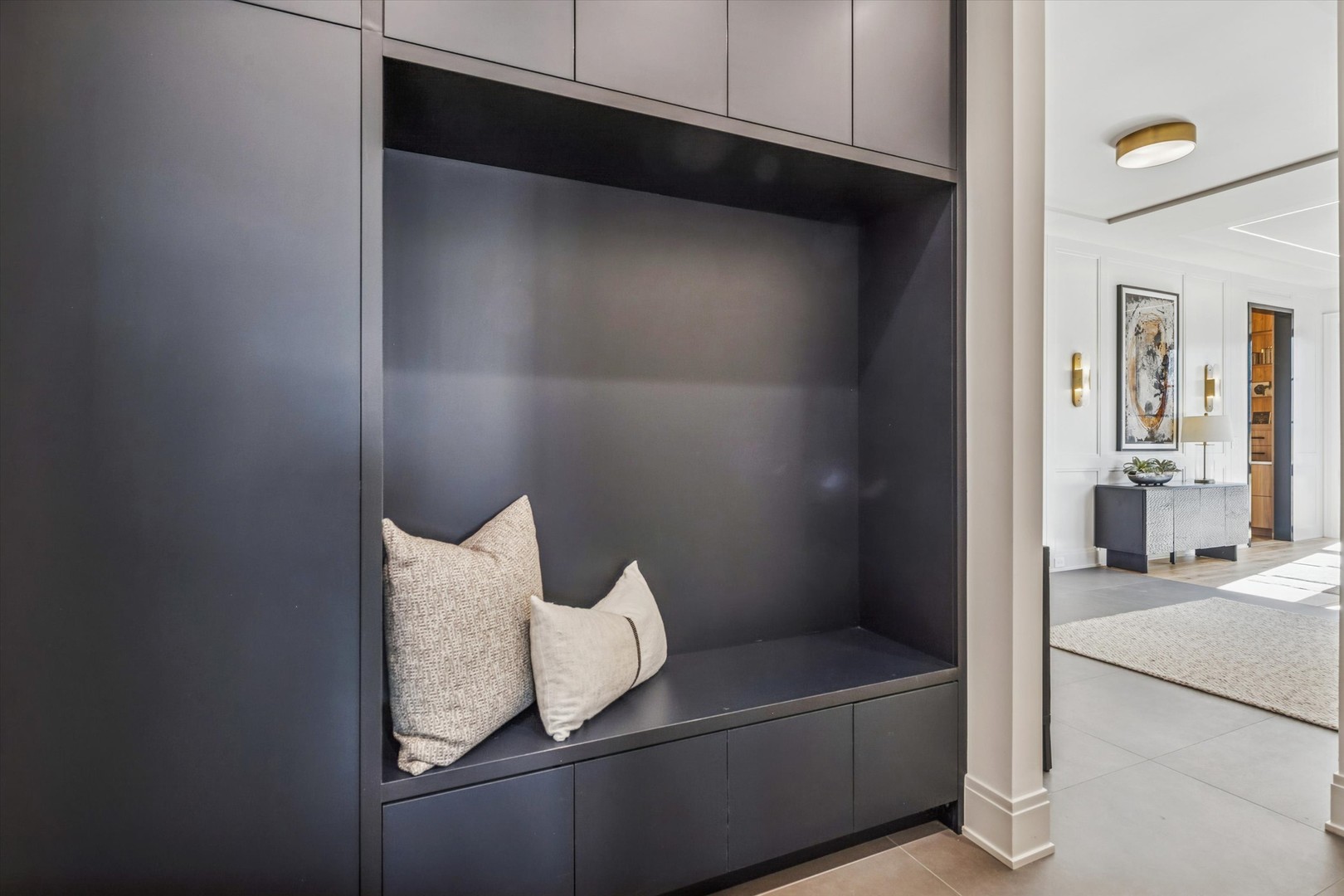 377 S Prairie Avenue