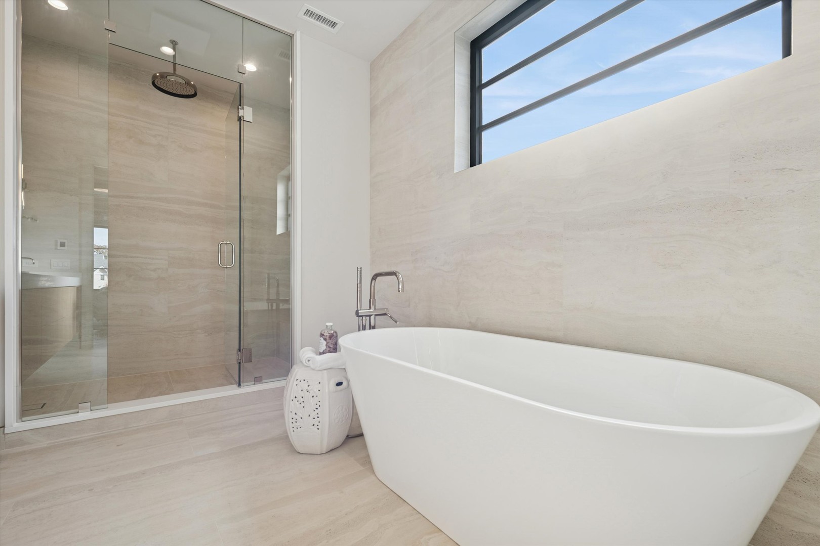 377 S Prairie Avenue