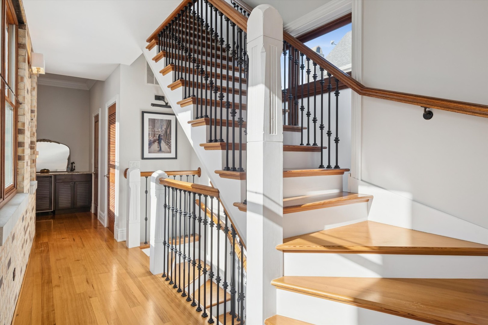 1622 N MARSHFIELD Avenue