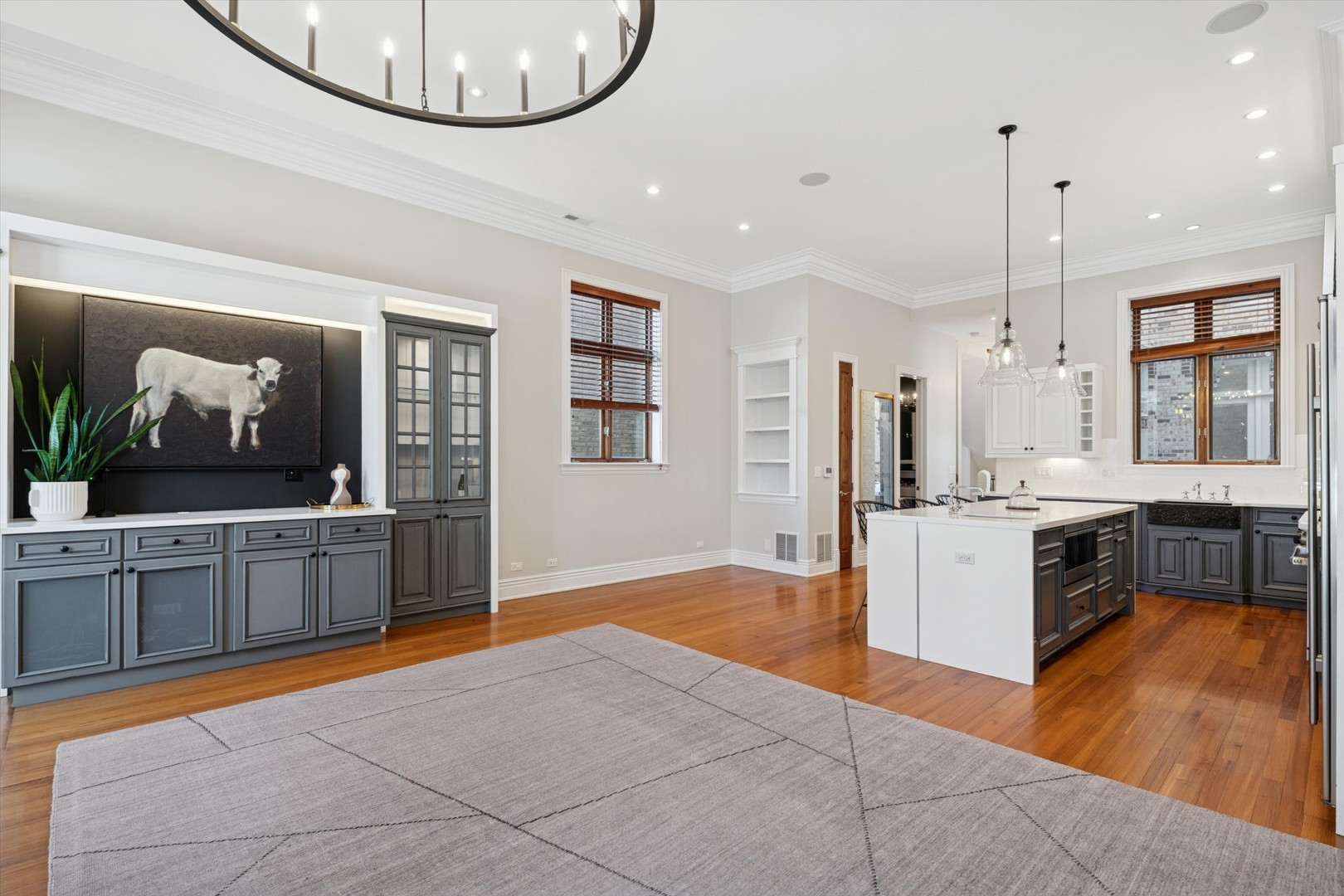 1622 N MARSHFIELD Avenue