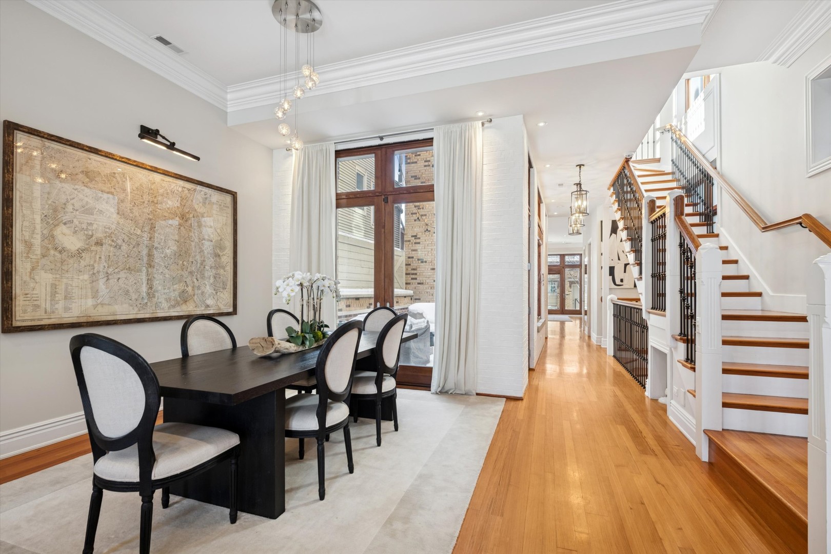 1622 N MARSHFIELD Avenue