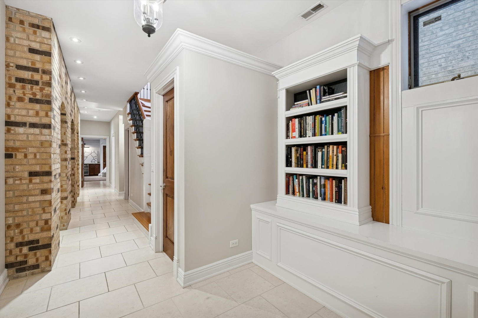 1622 N MARSHFIELD Avenue