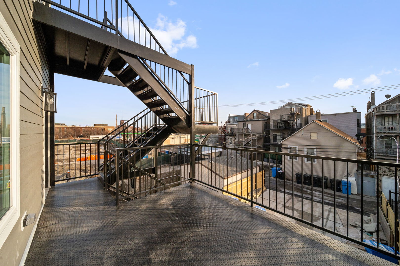 1635 W 21st Place Unit: 2