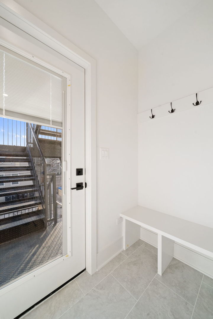 1635 W 21st Place Unit: 2