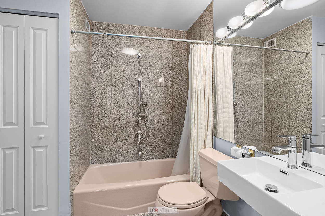 1560 N Sandburg Terrace Unit: 1201J