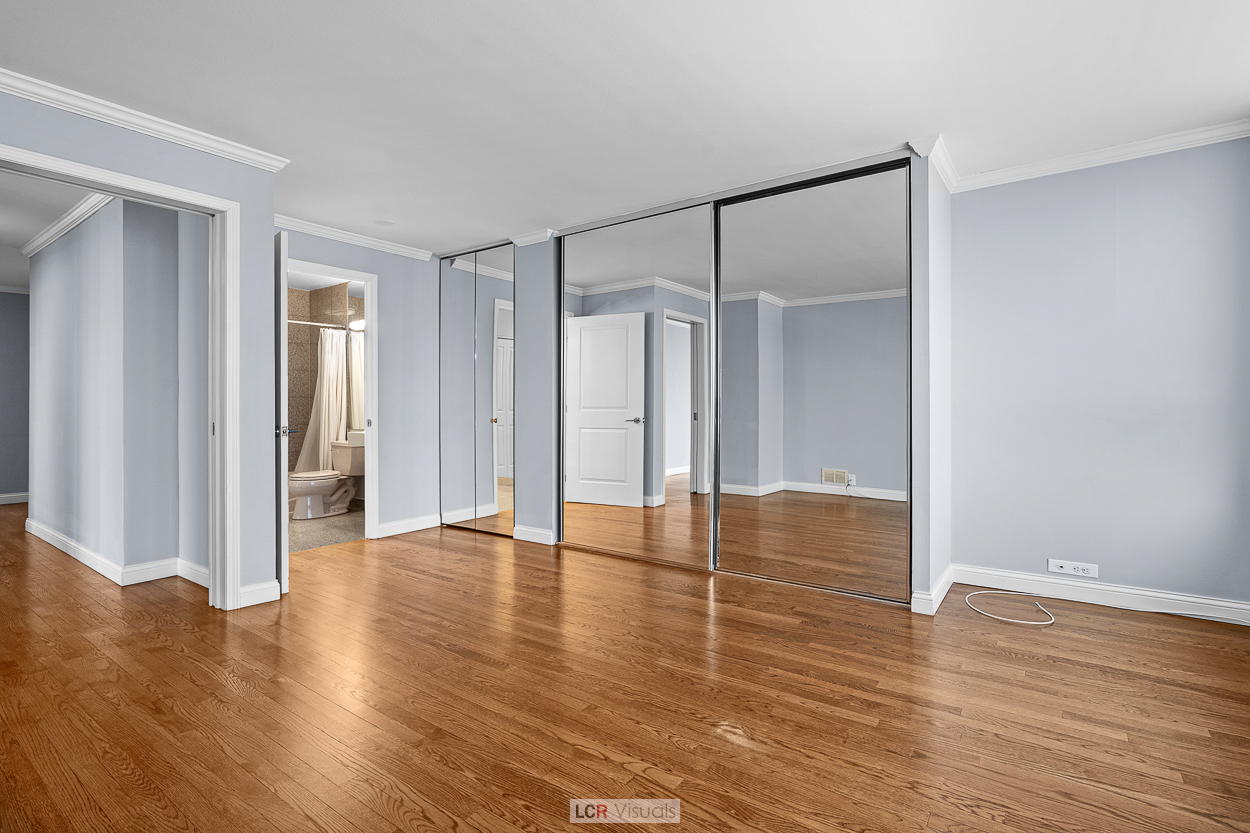 1560 N Sandburg Terrace Unit: 1201J