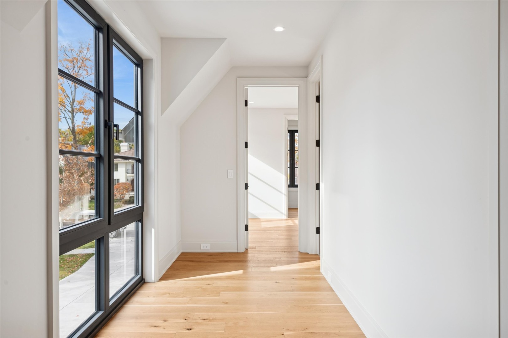 377 S Prairie Avenue