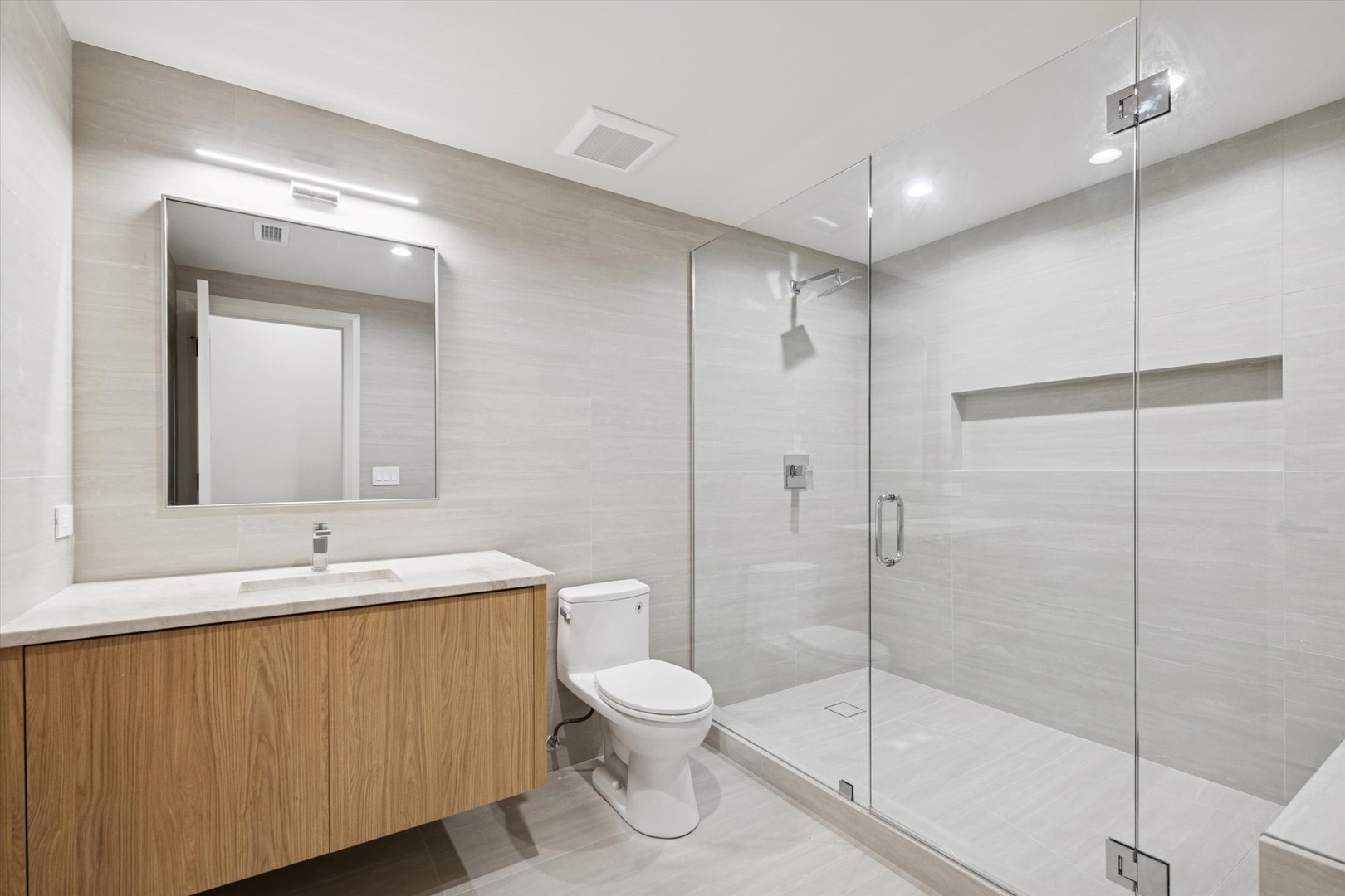 377 S Prairie Avenue