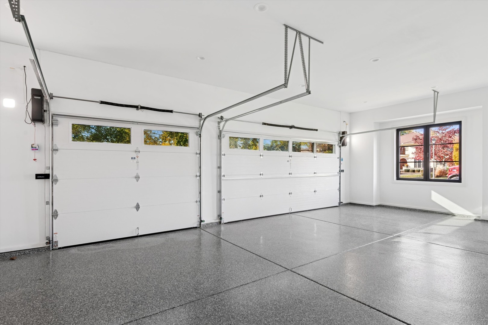 377 S Prairie Avenue