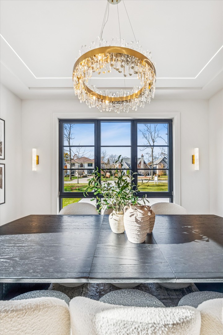 377 S Prairie Avenue