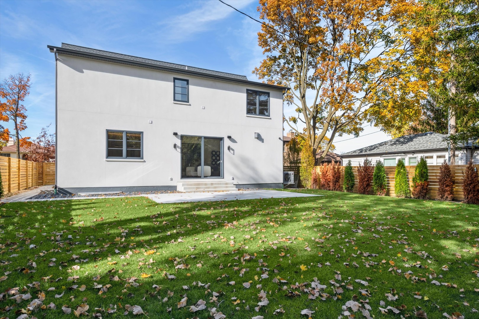 377 S Prairie Avenue