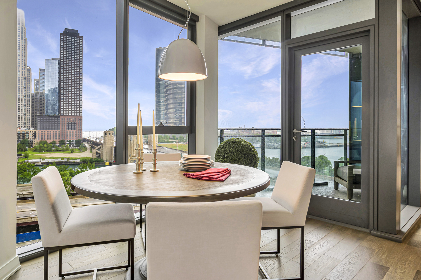 211 N Harbor Drive Unit: 3709