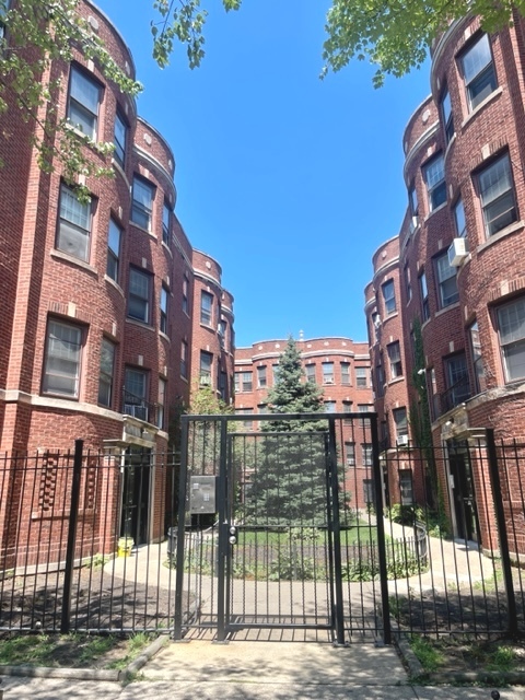 1064 W Thorndale Avenue Unit: 3Q