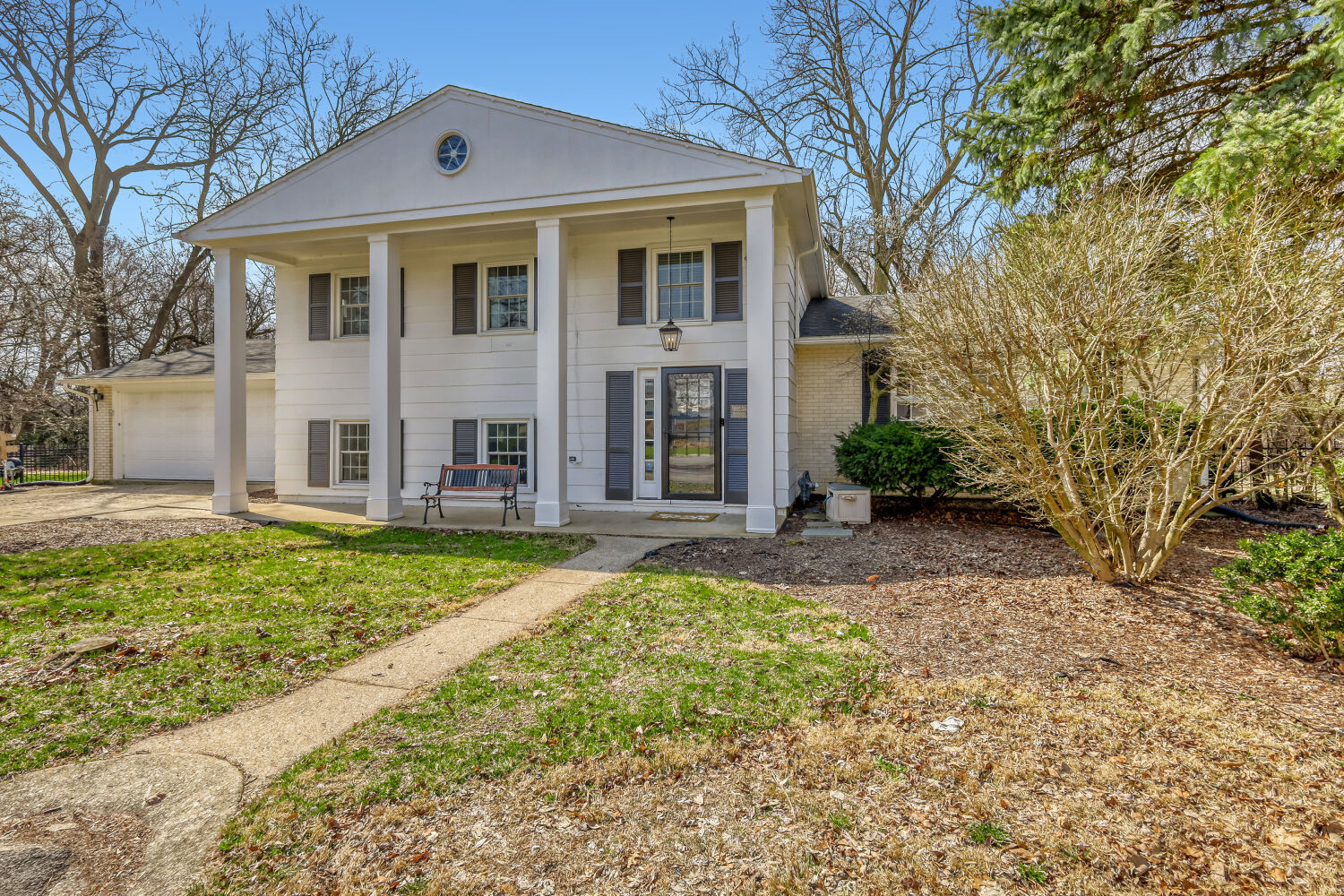 1S538 Bayberry Lane