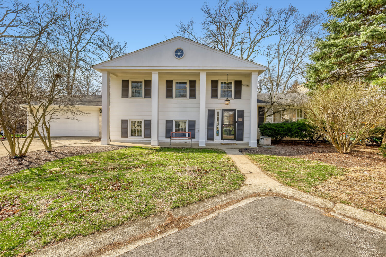 1S538 Bayberry Lane