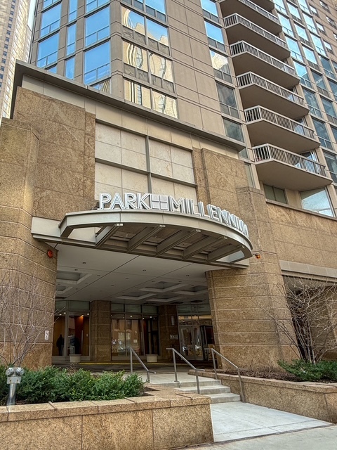 222 N Columbus Drive Unit: 4609